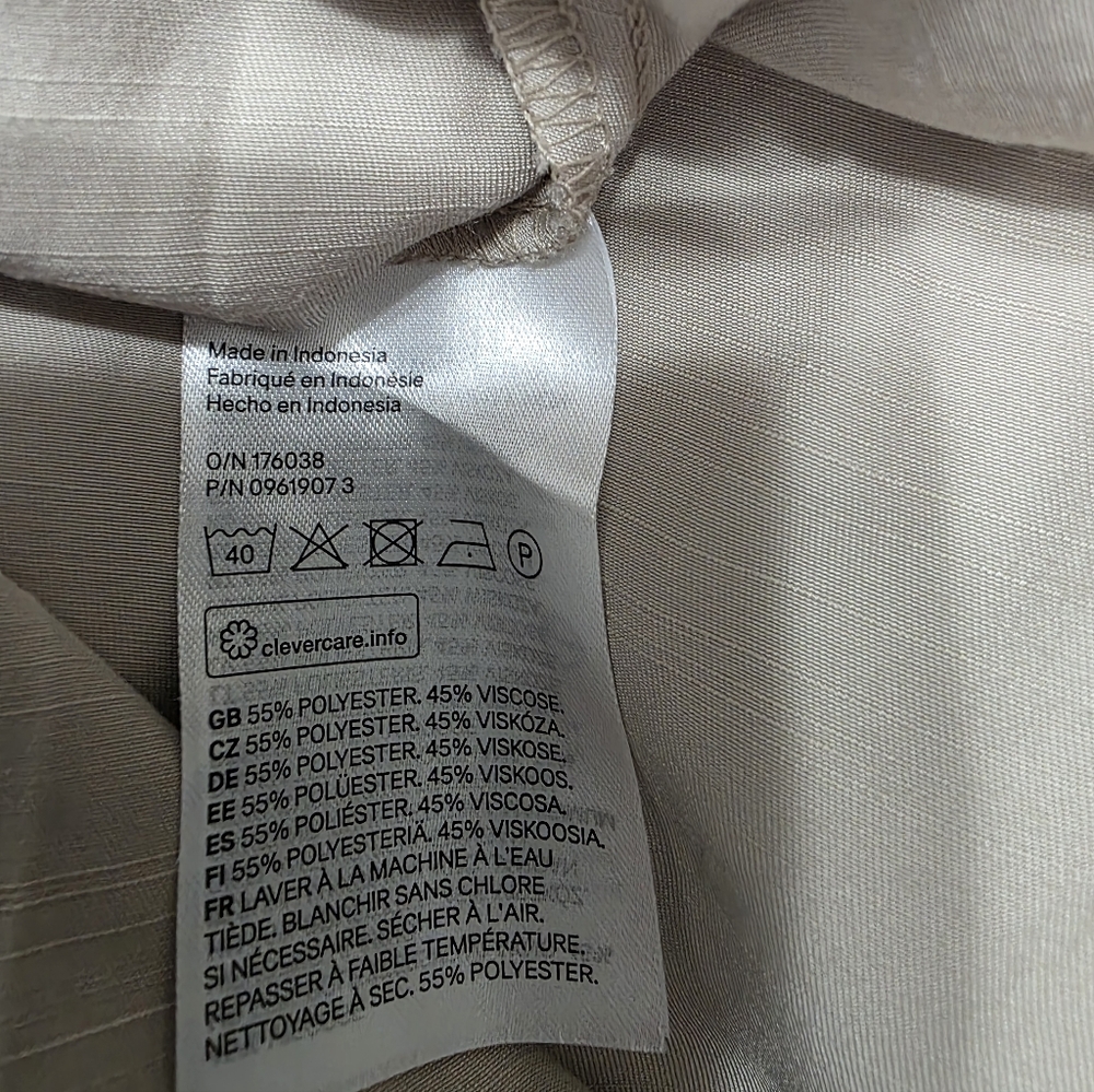 H&M FLOWING DRESS NEW W/O TAGS SIZE MEDIUM - Picture 4 of 15